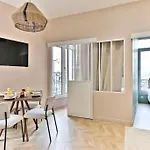 Appartement Paisible Proche Parc Monceau - V